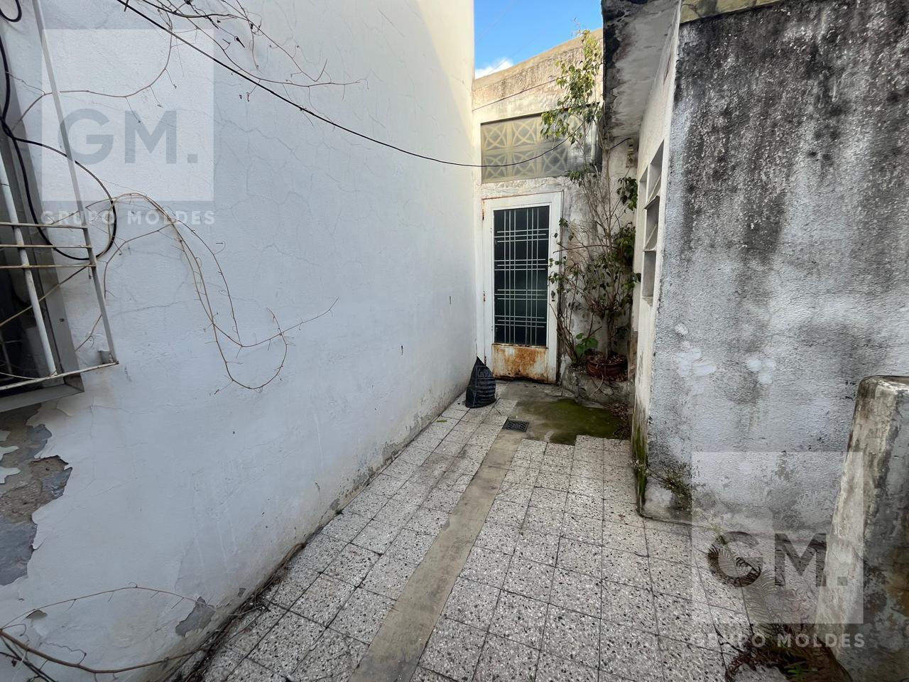 Foto de Venta Casa 3 Ambientes con Cochera, Jardín y Terraza – El Palomar, imagen 4