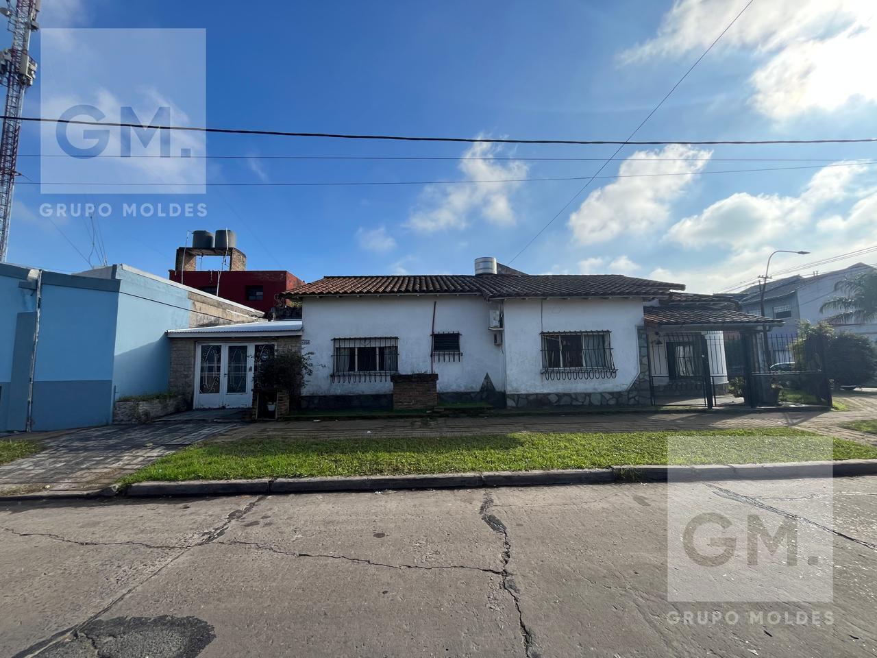 Foto de Venta Casa 3 Ambientes con Cochera, Jardín y Terraza – El Palomar, imagen 2