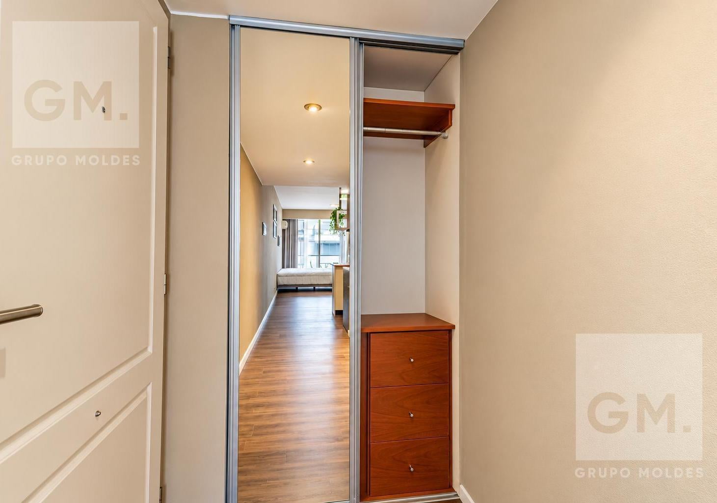 Foto de Excelente departamento PRECIO PAQUETE monoambiente con balcón al frente, imagen 3