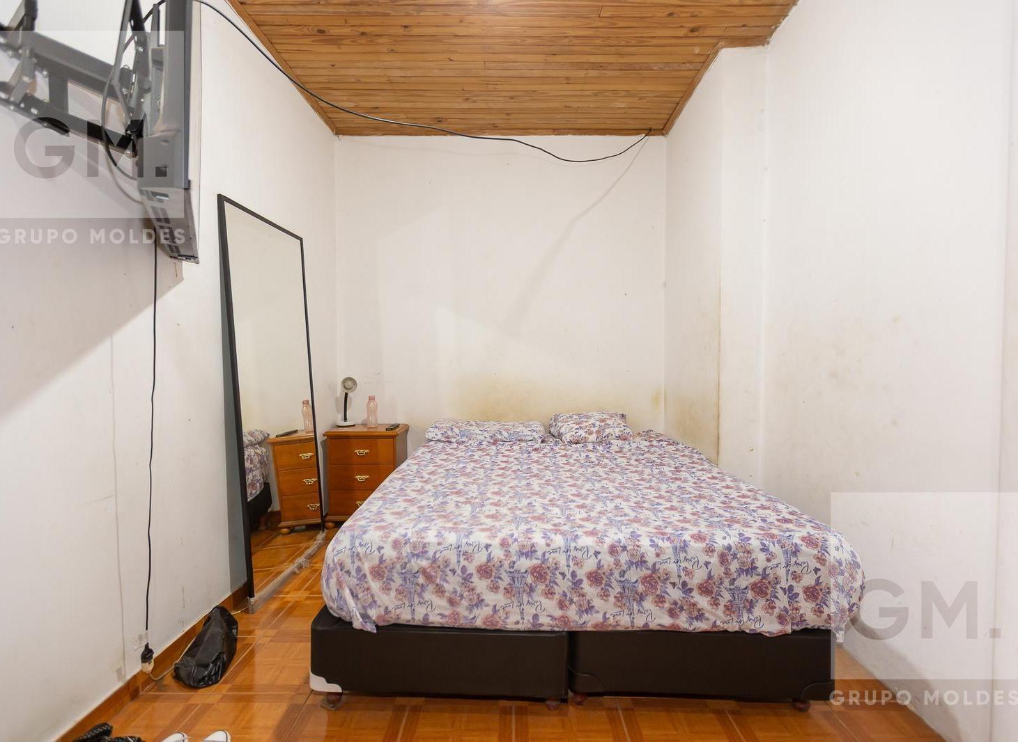Foto de Venta casa 5 ambiente - Multifamiliar - Acepta Permuta - José C Paz, imagen 2