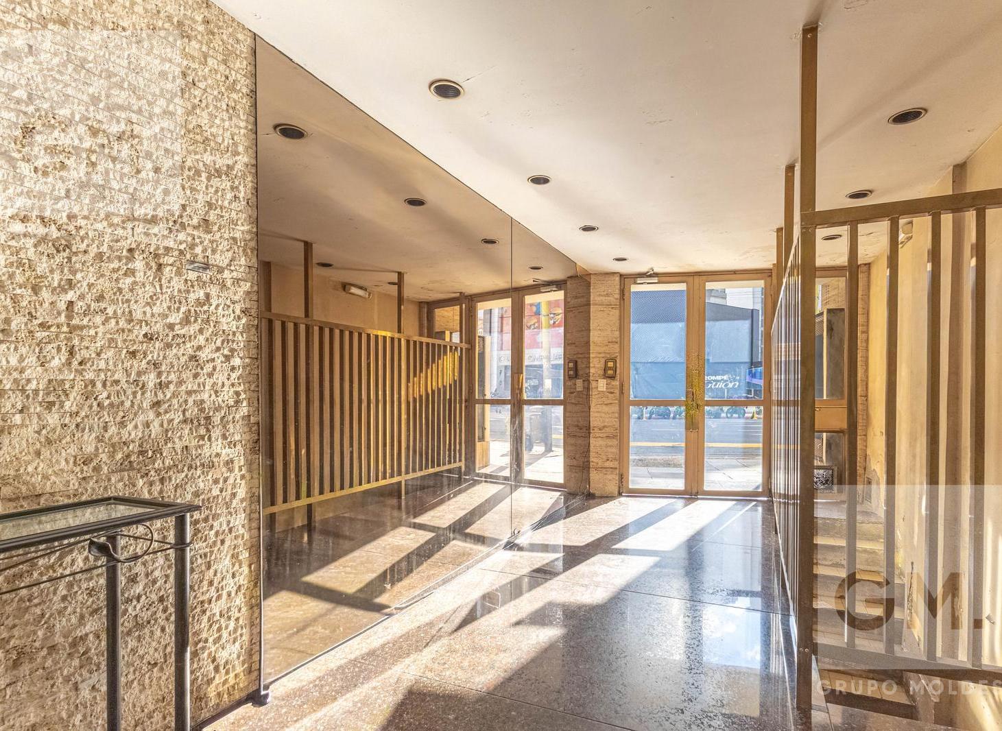 Foto de Departamento UBICACIÓN PRIVILEGIADA Y VISTA PANORÁMICA AL RÍO EN LO, imagen 1