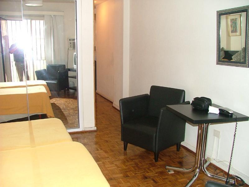 Monoambiente con Balcon Cocina Separada a Gas Mt de Alvear 900 5