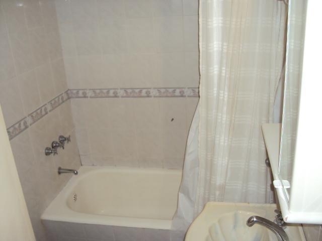 Monoambiente con Balcon Cocina Separada a Gas Mt de Alvear 900 2