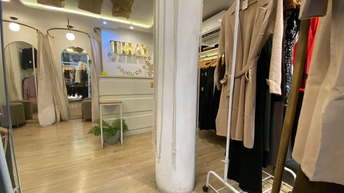 Hermoso local en Galería Paris 2