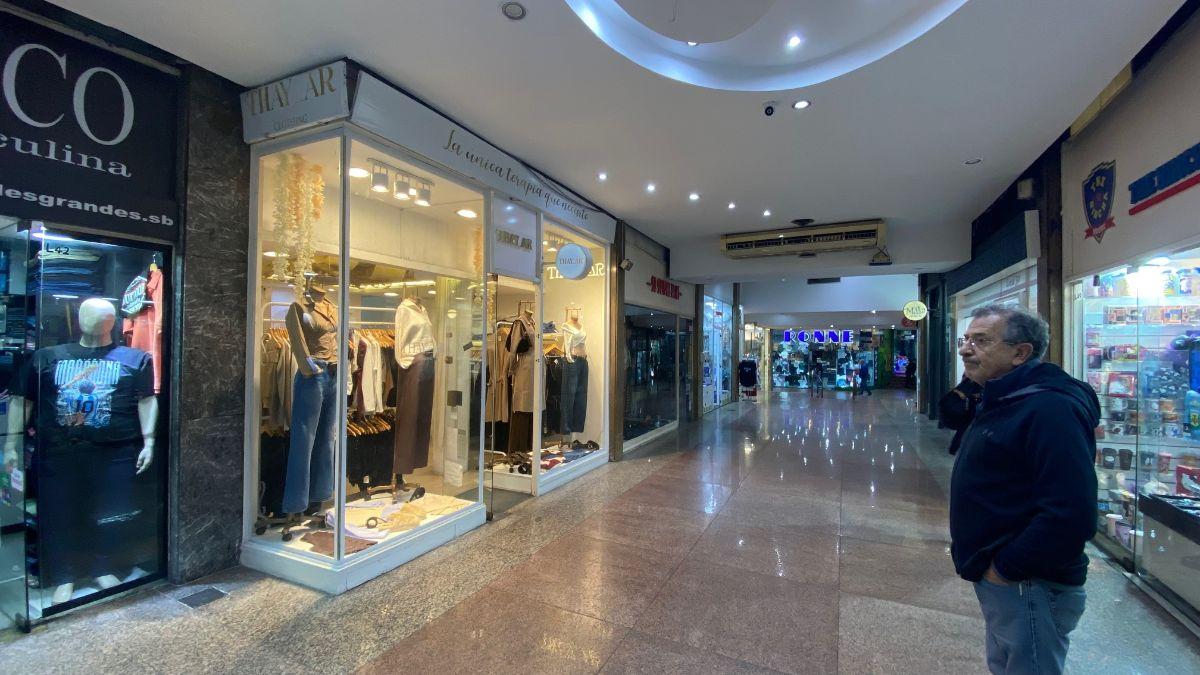 Hermoso local en Galería Paris