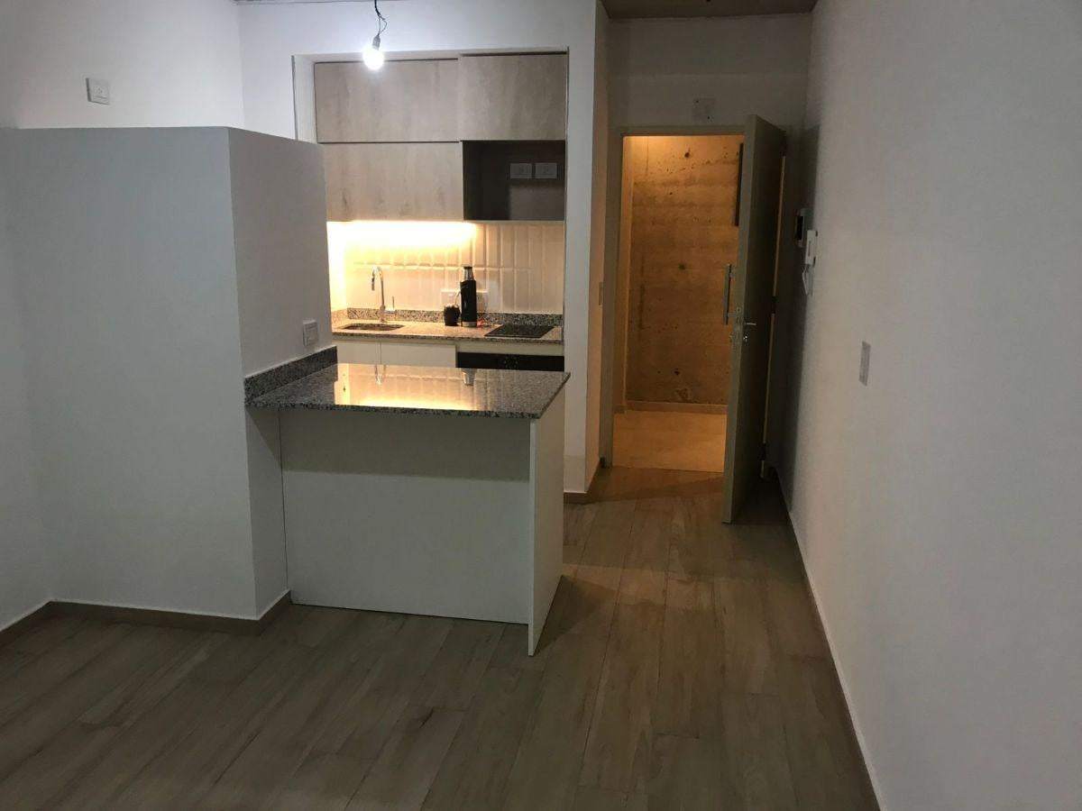 Foto de Monoambiente con balcón., imagen 4