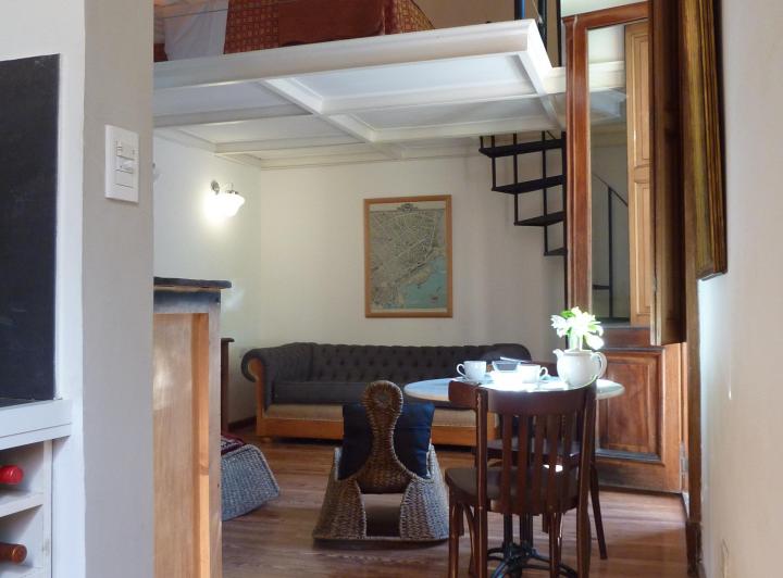 Foto de Loft con 2 balcones & patio - Zona Bl. Caseros, San Telmo, imagen 5