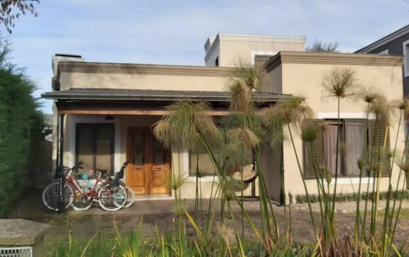 Foto de CASA VENTA COUNTRY - BARRIO PRIVADO BANCO PROVINCIA - rodgriguez, imagen 2