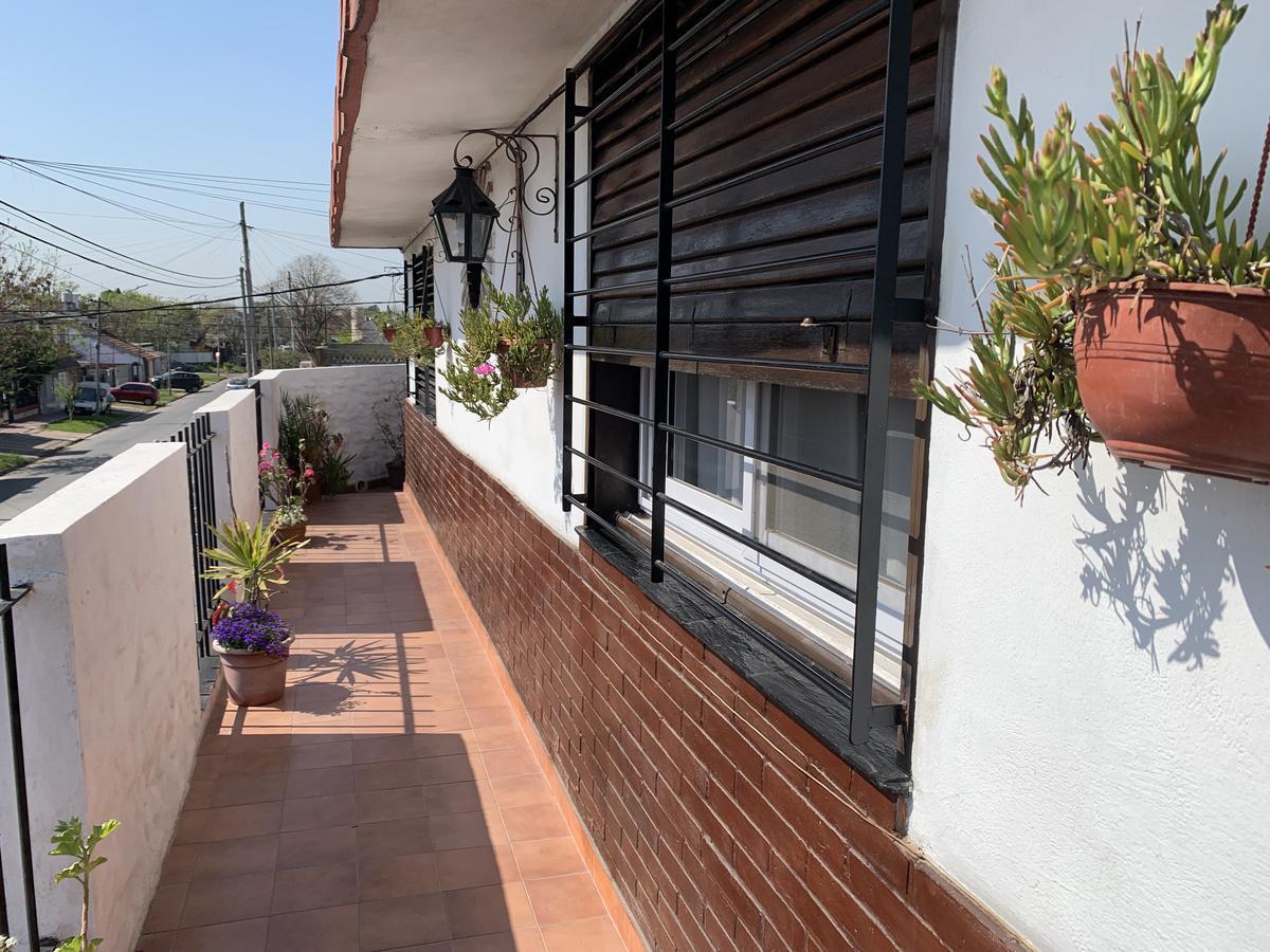 Foto de DEPARTAMENTO VENTA CASTELAR, imagen 1