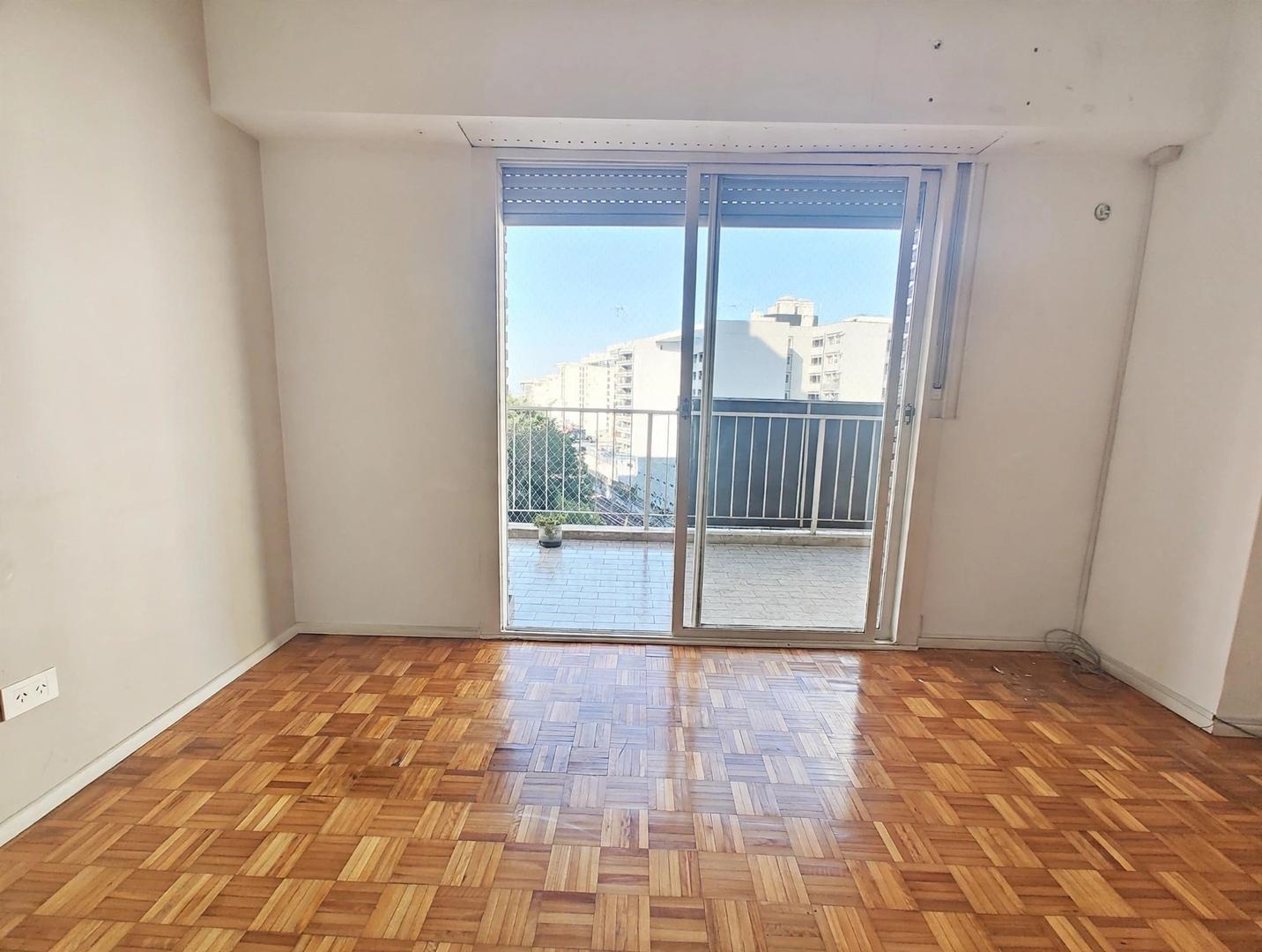 Foto de Excelente cuatro Ambientes Apto profesional., imagen 1