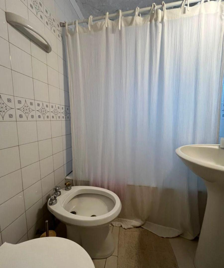 Foto de Alquilo Departamento De Dos Ambientes En El Centro De Wilde, imagen 2