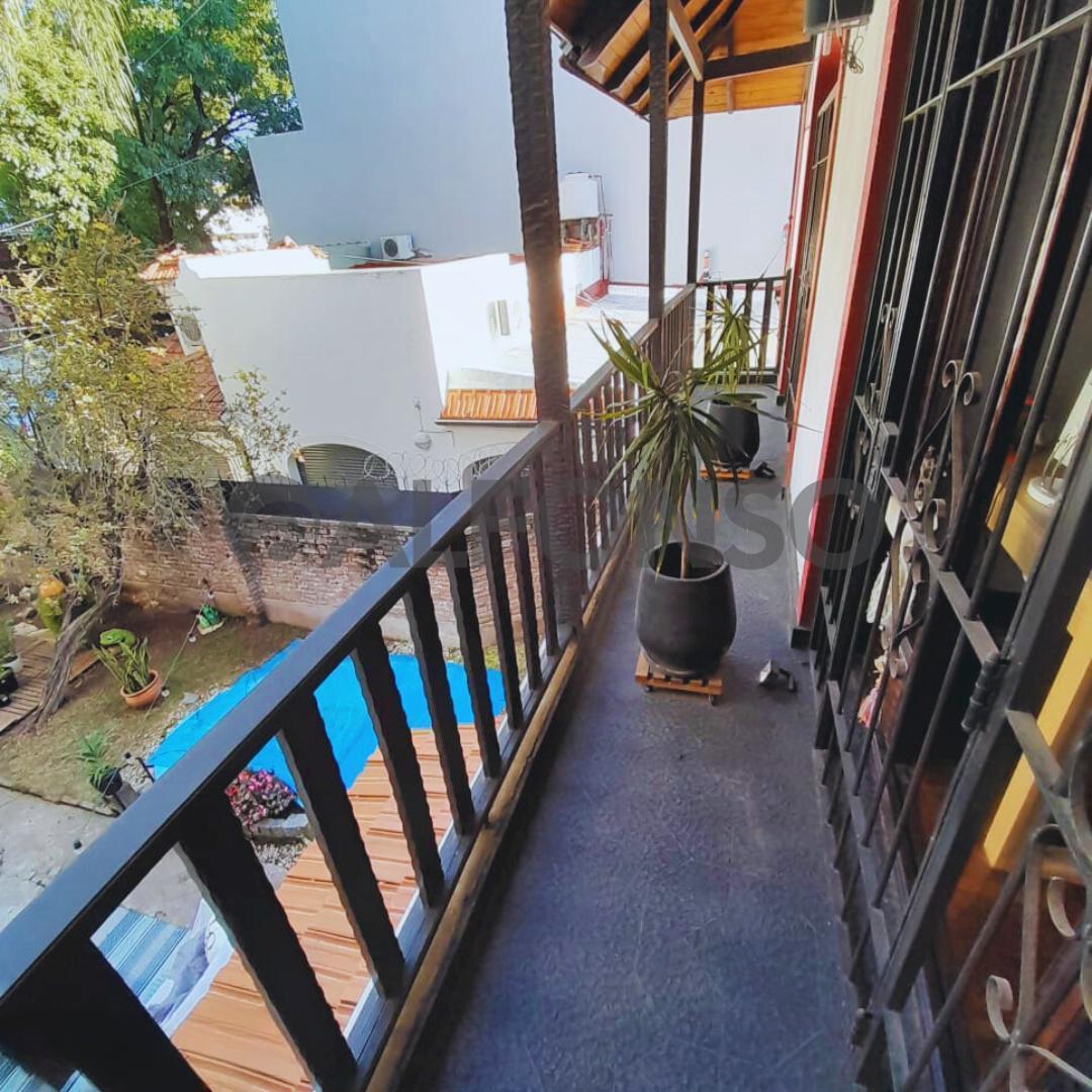 EXCELENTE UBICACIÓN PH 5 AMBIENTES CON JARDIN Y PILETA - APTO CRÉDITO