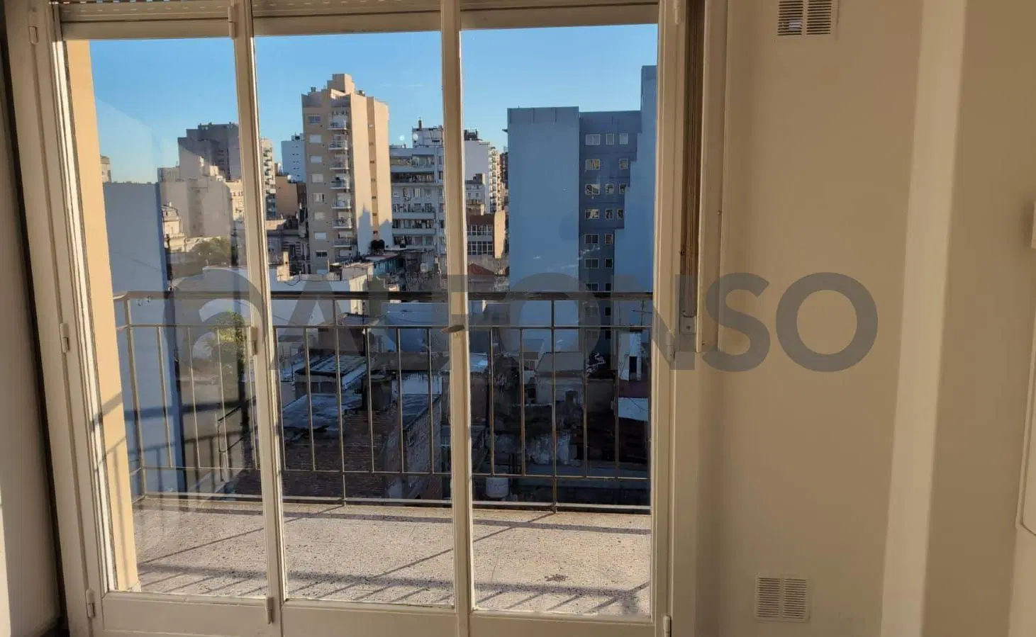 Hermoso monoambiente luminoso con balcon 3