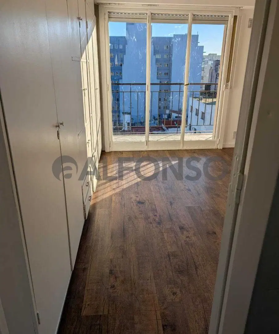 Hermoso monoambiente luminoso con balcon 2