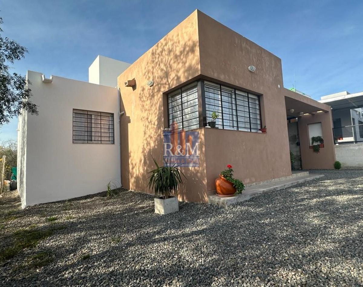 Salsipuedes: Linda Casa 3d con Cochera 1