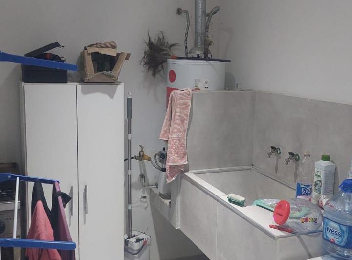 Casa quinta con pileta, quincho y dependencias de servicio 4