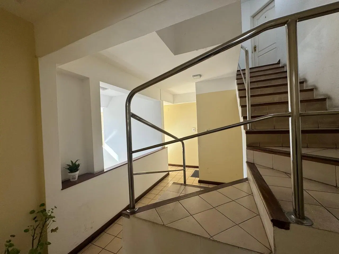 SAN FERNANDO- DEPARTAMENTO EN VENTA - 2 ambientes en duplex. 2