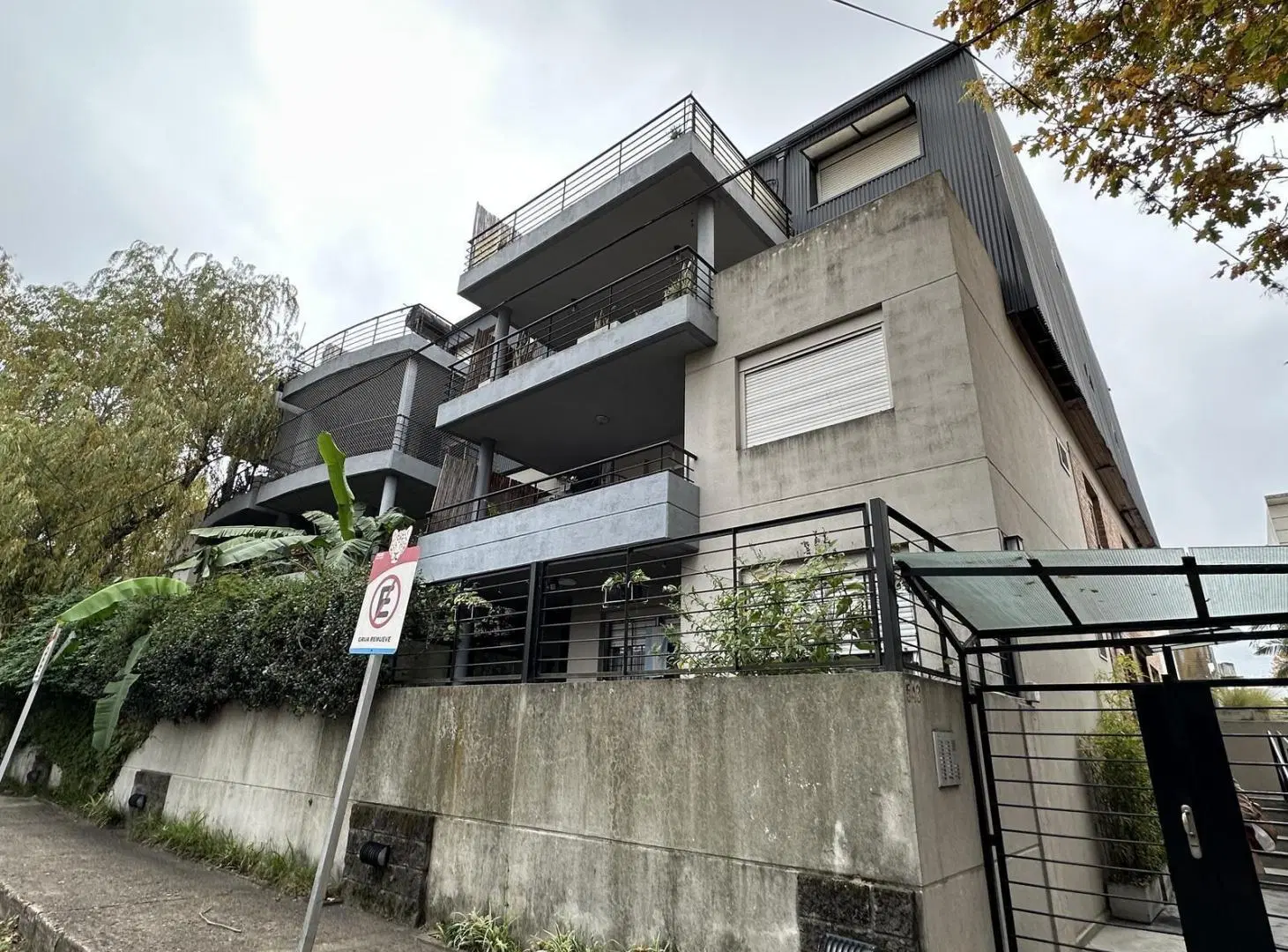 TIGRE - DEPARTAMENTO EN VENTA- PLANTA BAJA CON JARDIN 3