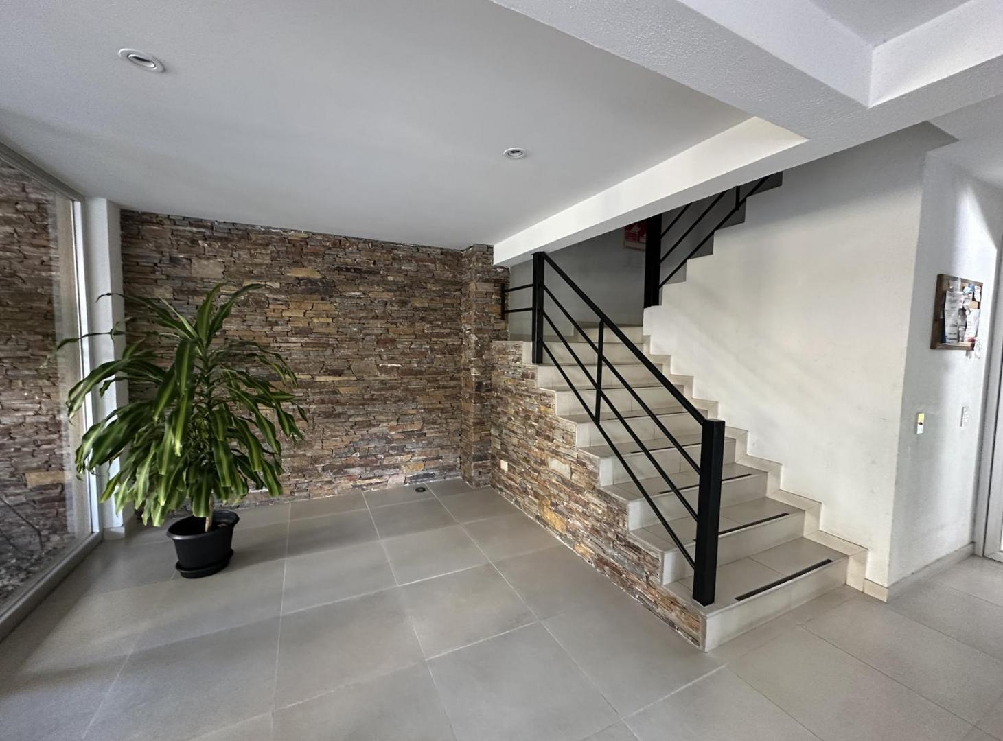 Foto de TIGRE- Departamento en VENTA de 3 ambientes con cochera , pileta y SUM, imagen 2