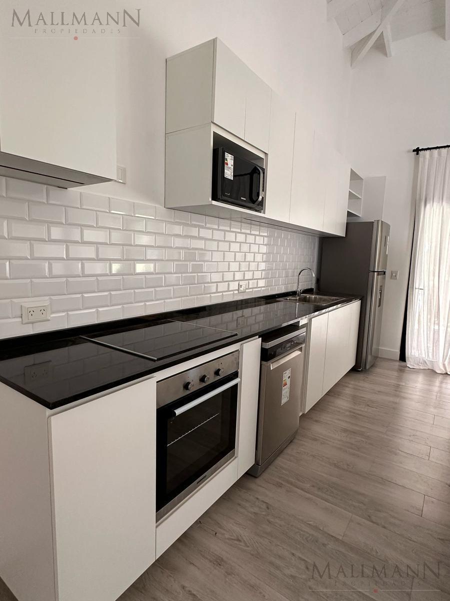 Venta/Alquiler Casa 5 Amb Vista Interna en Tessalia