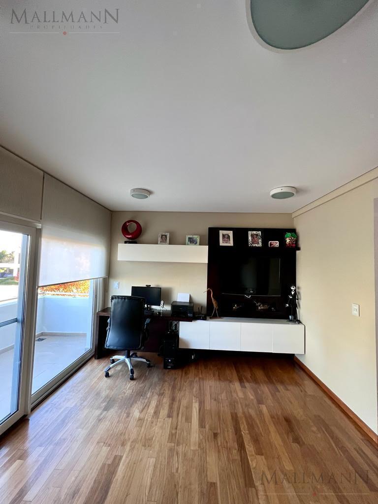 Venta Casa 3 Dormitorios en La Lomada
