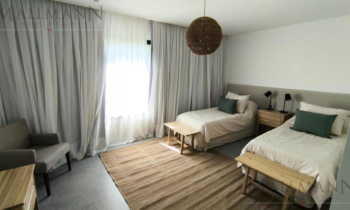 Foto de Venta o Alquiler Casa 4 Dormitorios Amoblada Tessalia, imagen 2