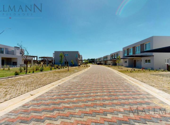 Venta Town Houses 3 Dormitorios en Pilará 2