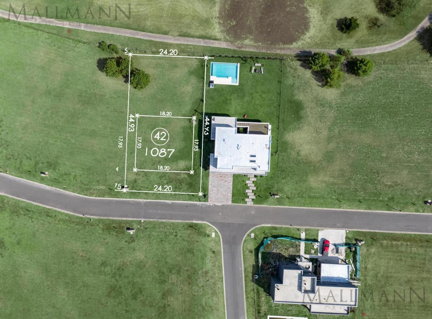 Venta de Terreno en Pilar Golf Club al Golf