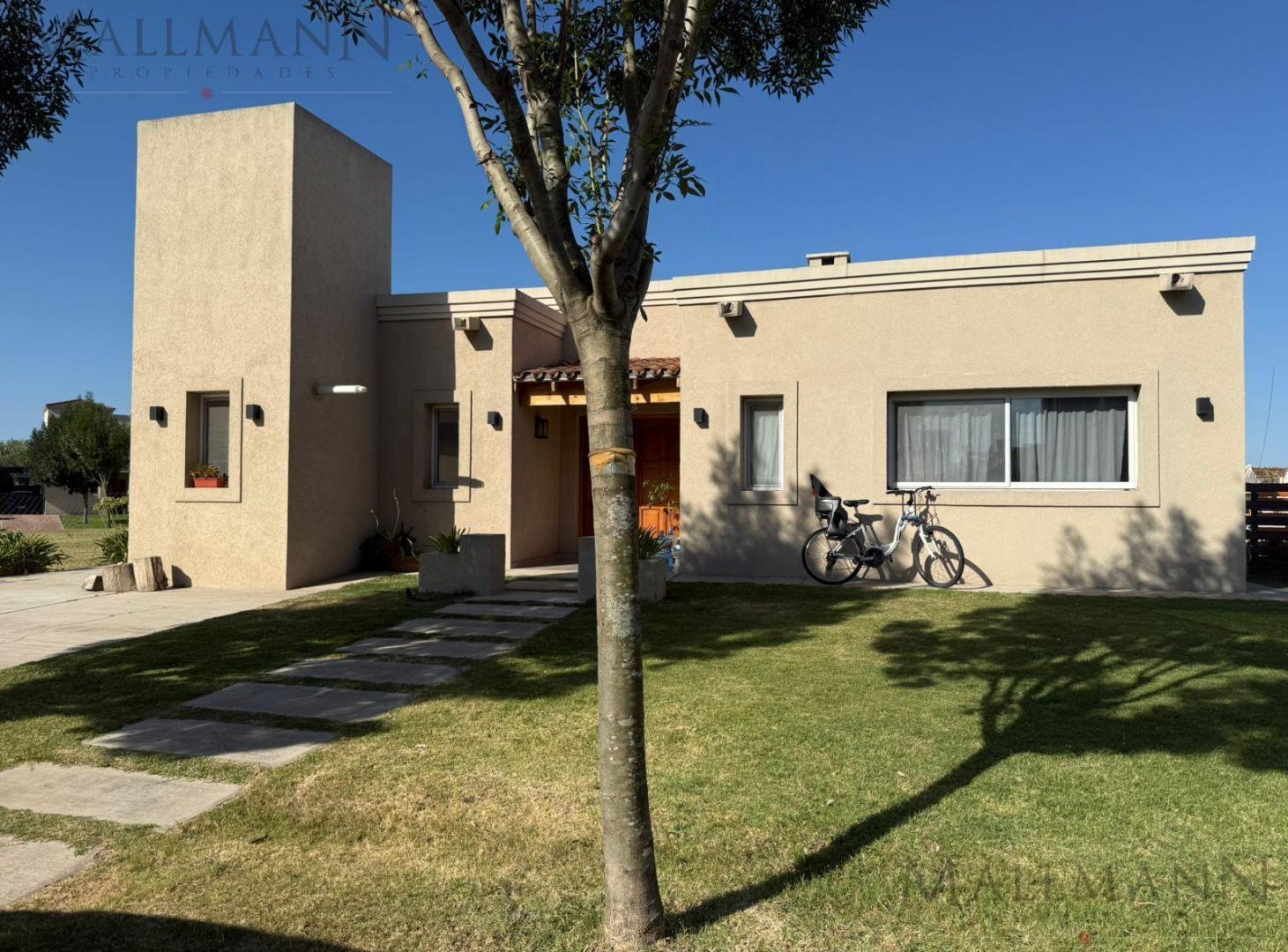 Venta Casa 3 Dorms en Santo Tomas con Pileta