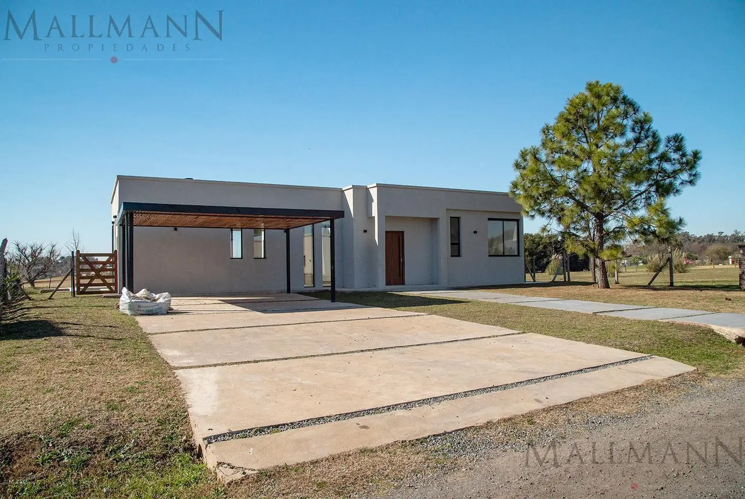 Venta Casa en Medal 3 Dorm 4