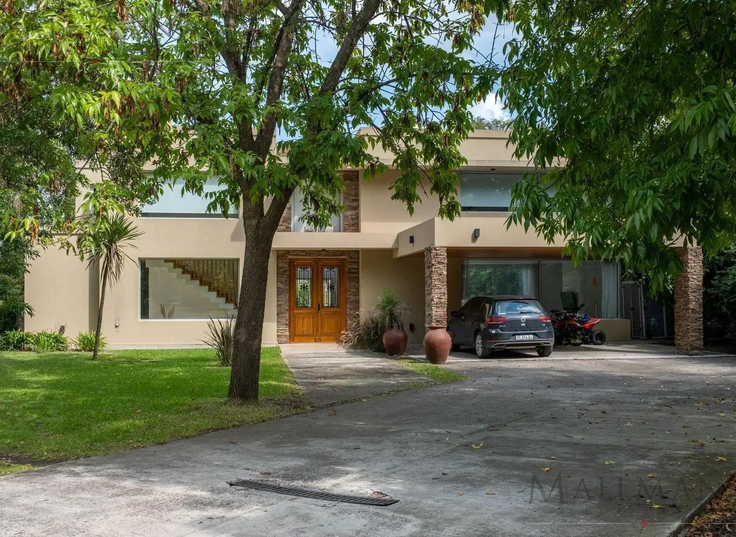 Venta Casa 3 Dormitorios en San Francisco CC con Pileta y lote interno con fondo verde 3