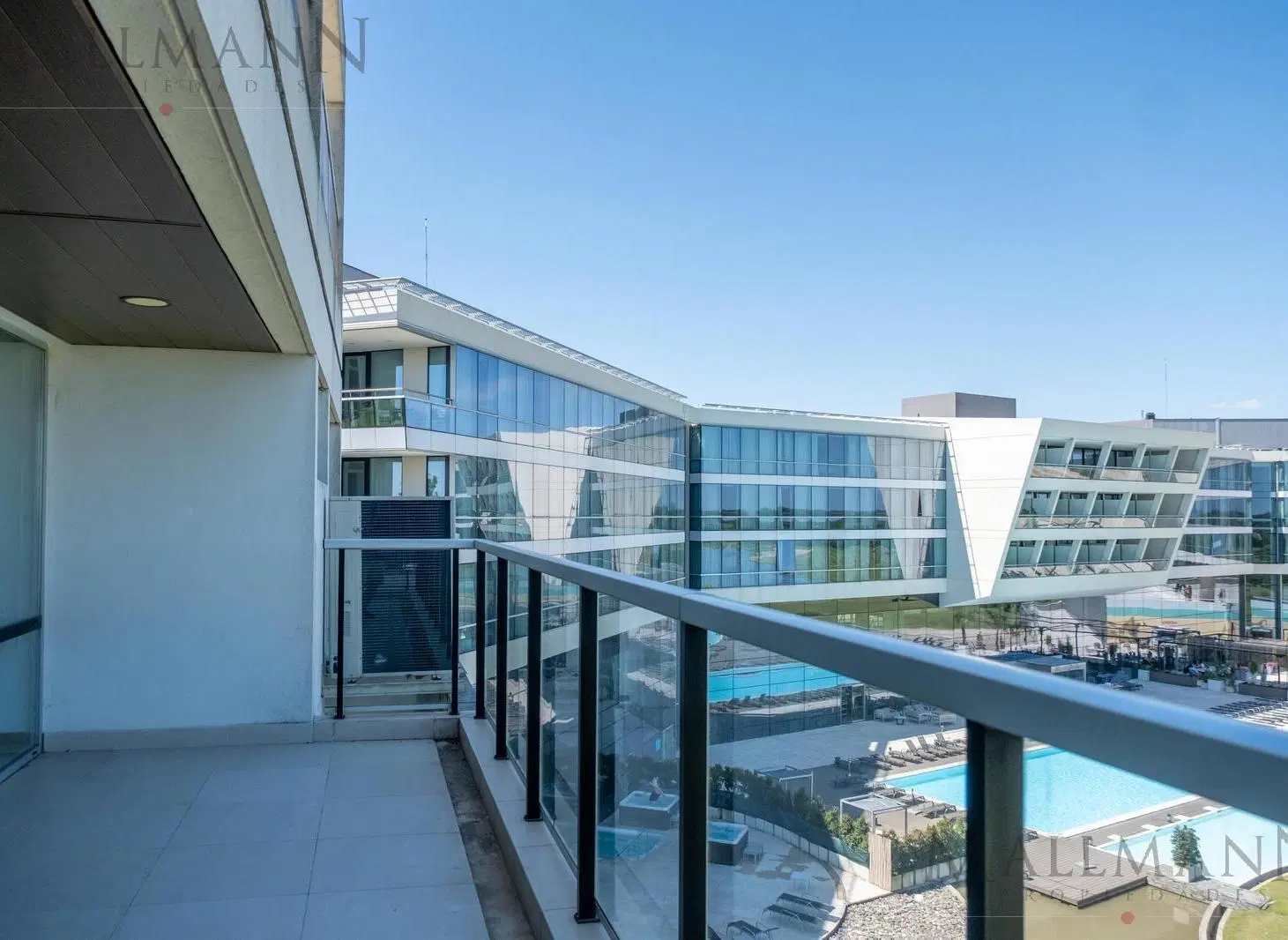 Venta Departamento 3 Amb con Vista al Golf en Pilar Golf 5
