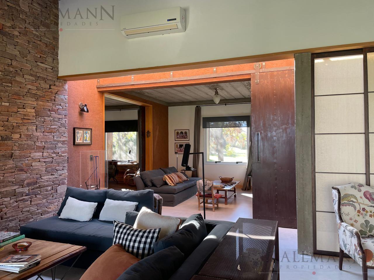 Foto de Venta Casa 3 Dormitorios en San Francisco CC con Pileta y Lote Interno, imagen 1