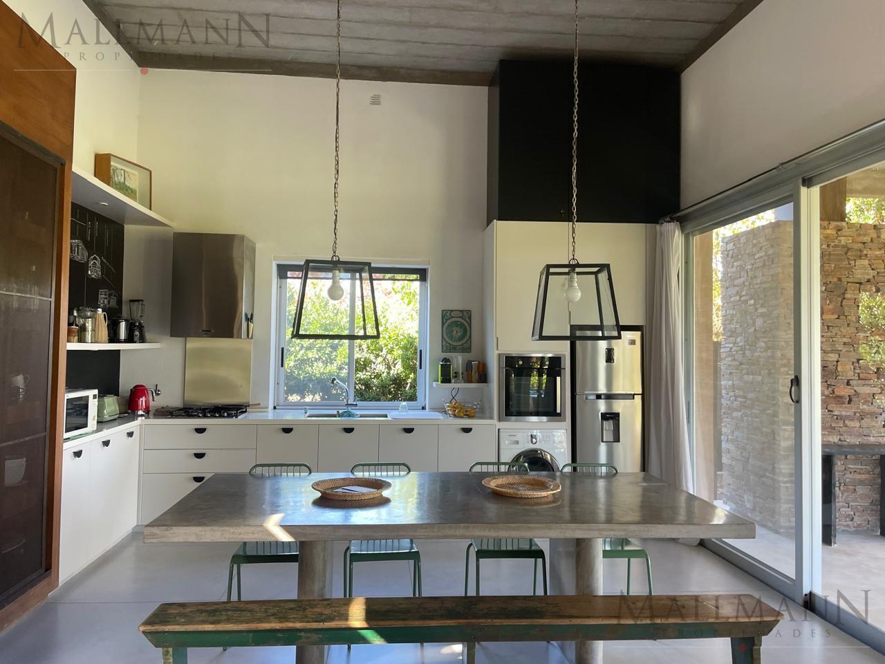 Foto de Venta Casa 3 Dormitorios en San Francisco CC con Pileta y Lote Interno, imagen 3