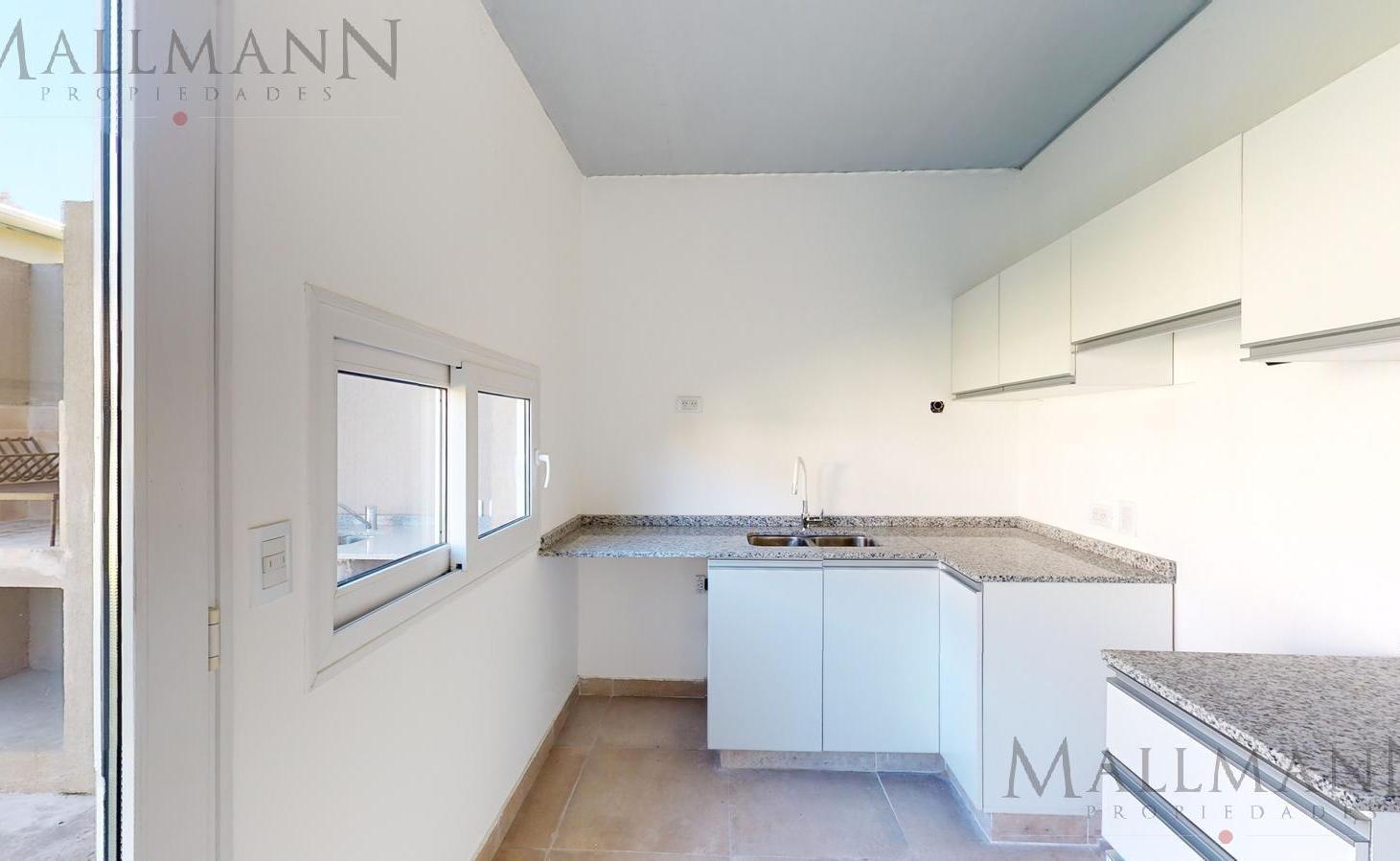 Foto de Alquiler Townhouse 4 Amb en Condominio La Nazarena, imagen 2