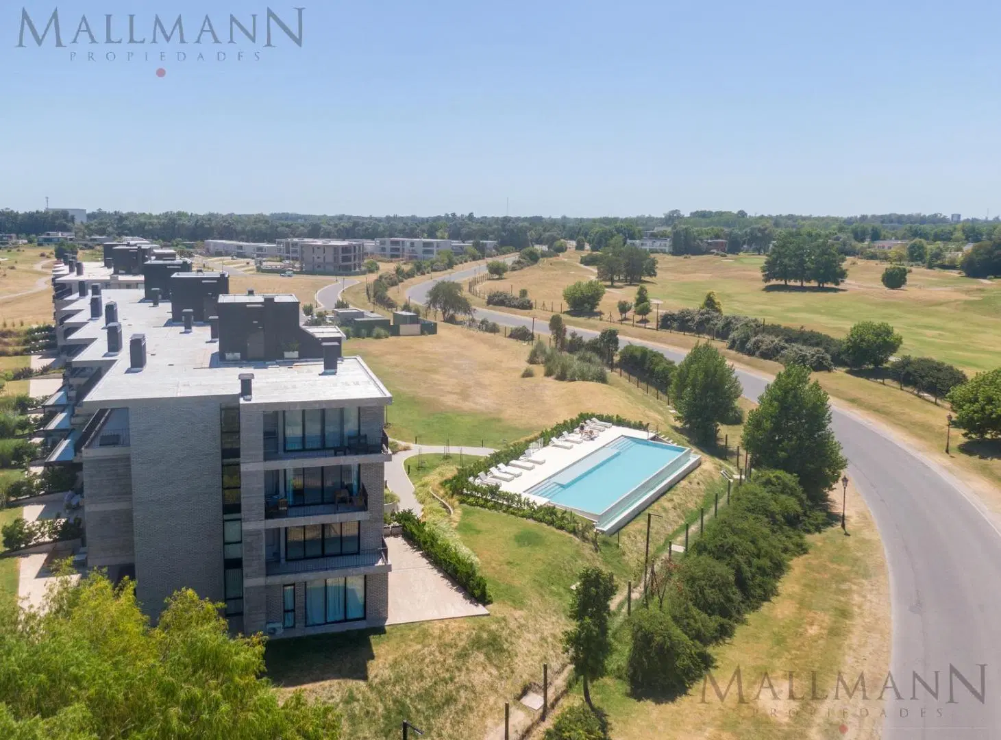 Venta Departamento 3 dormitorios en ultimo piso. Pilará Residence 4