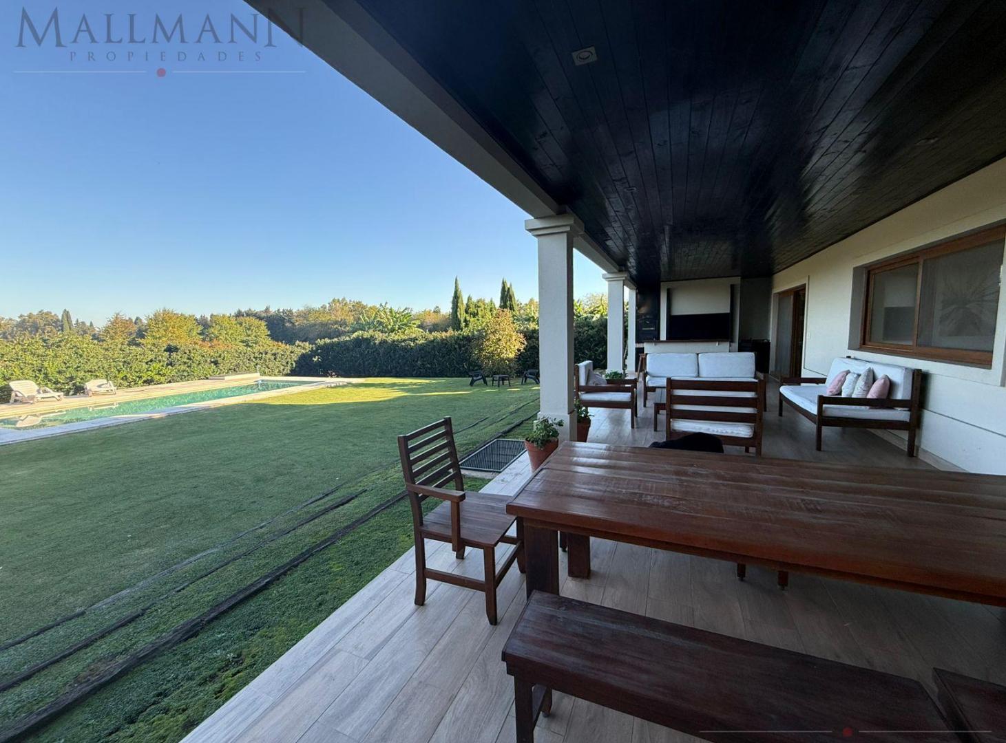 Foto de Venta Casa 5 Dormitorios con Amplia Vista al Golf en Pilar Golf, imagen 3