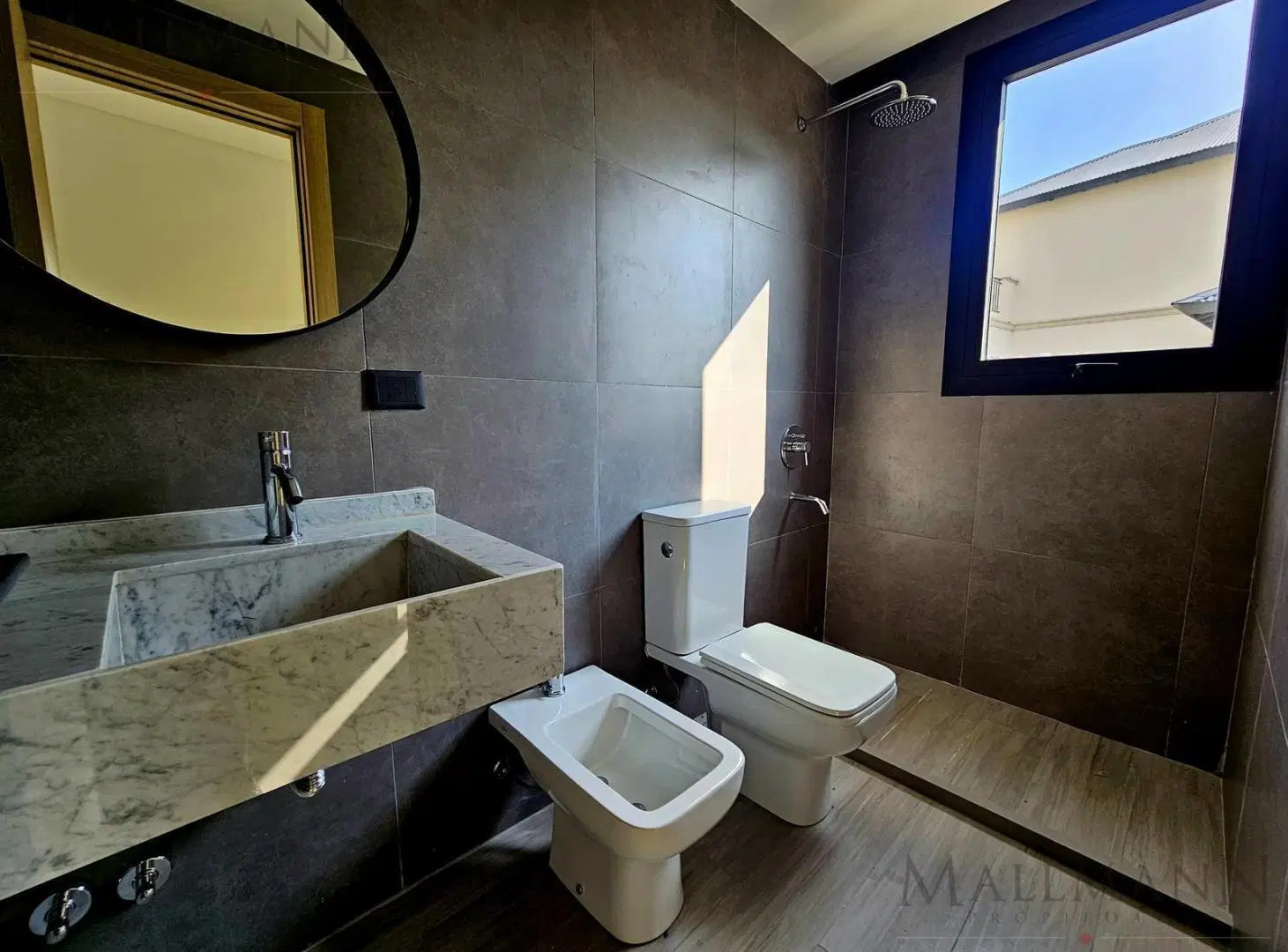 Venta Casa 5 Dormitorios con Pileta y vista al Golf y Laguna en La Calesa Pilará 8