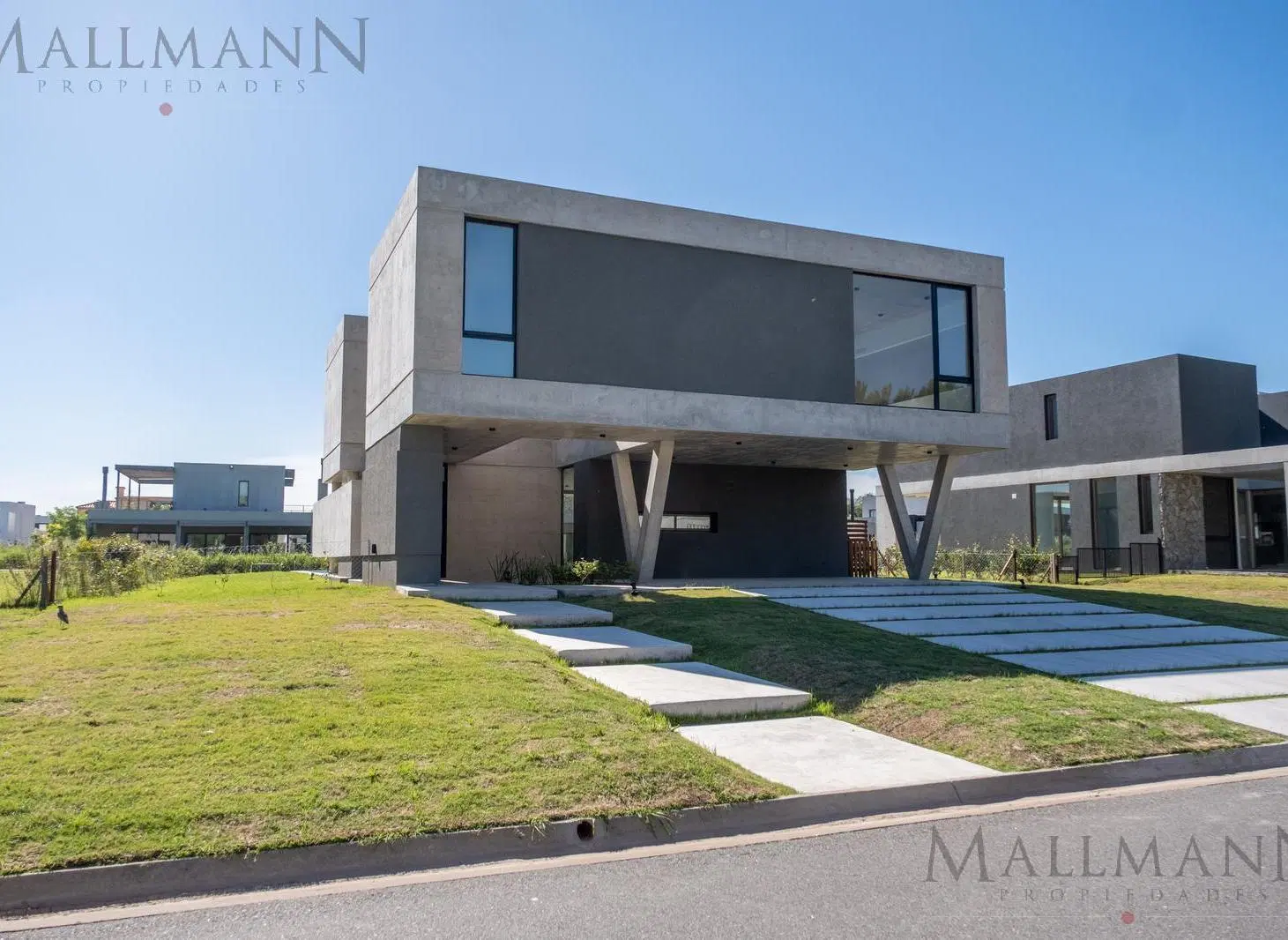 Casa Diseño a la Venta Pilará Calesa con 5 Cuartos 2
