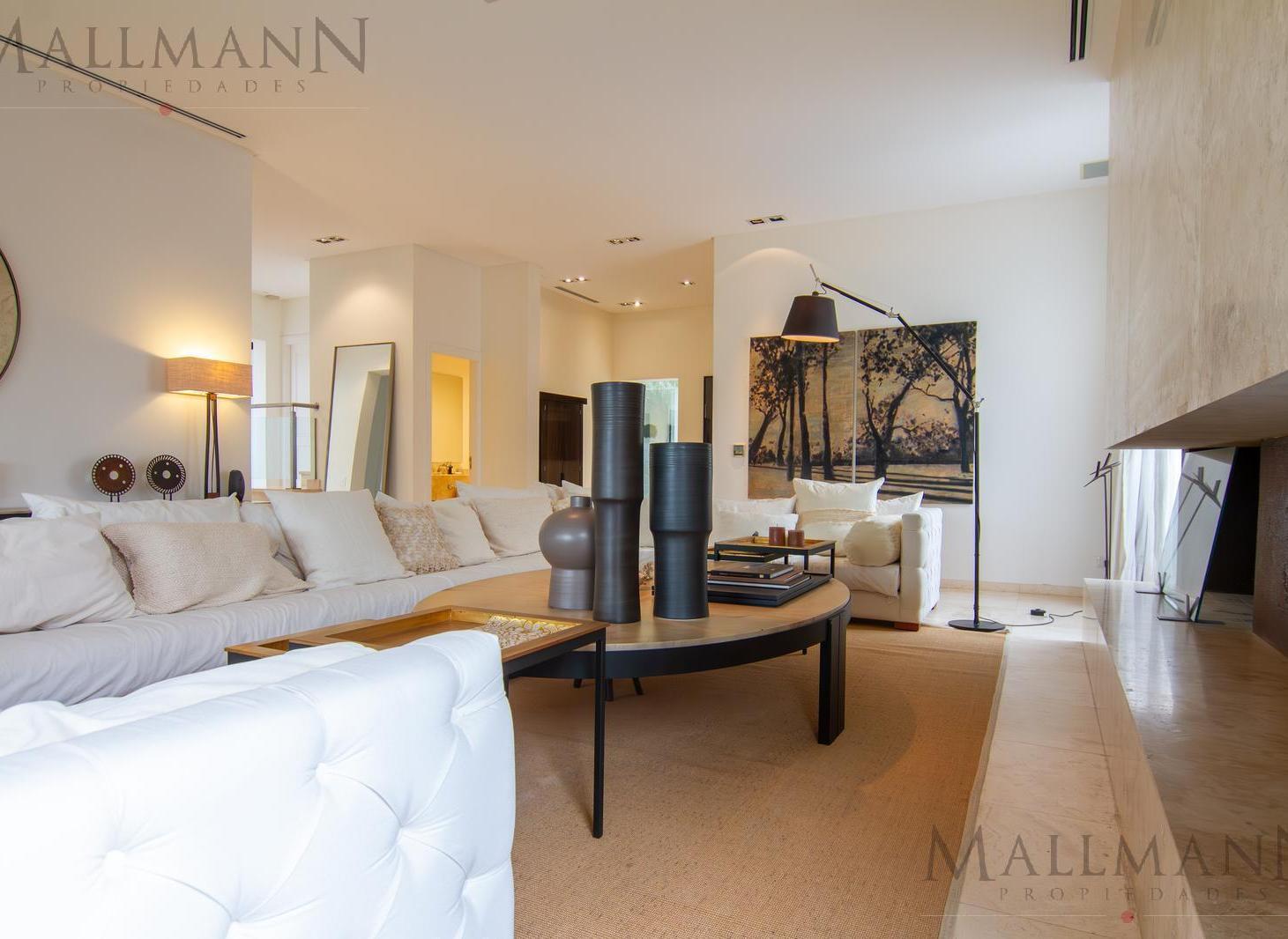 Foto de Venta Imponente Casa al Golf y Laguna en Estancias Golf con pileta, imagen 5