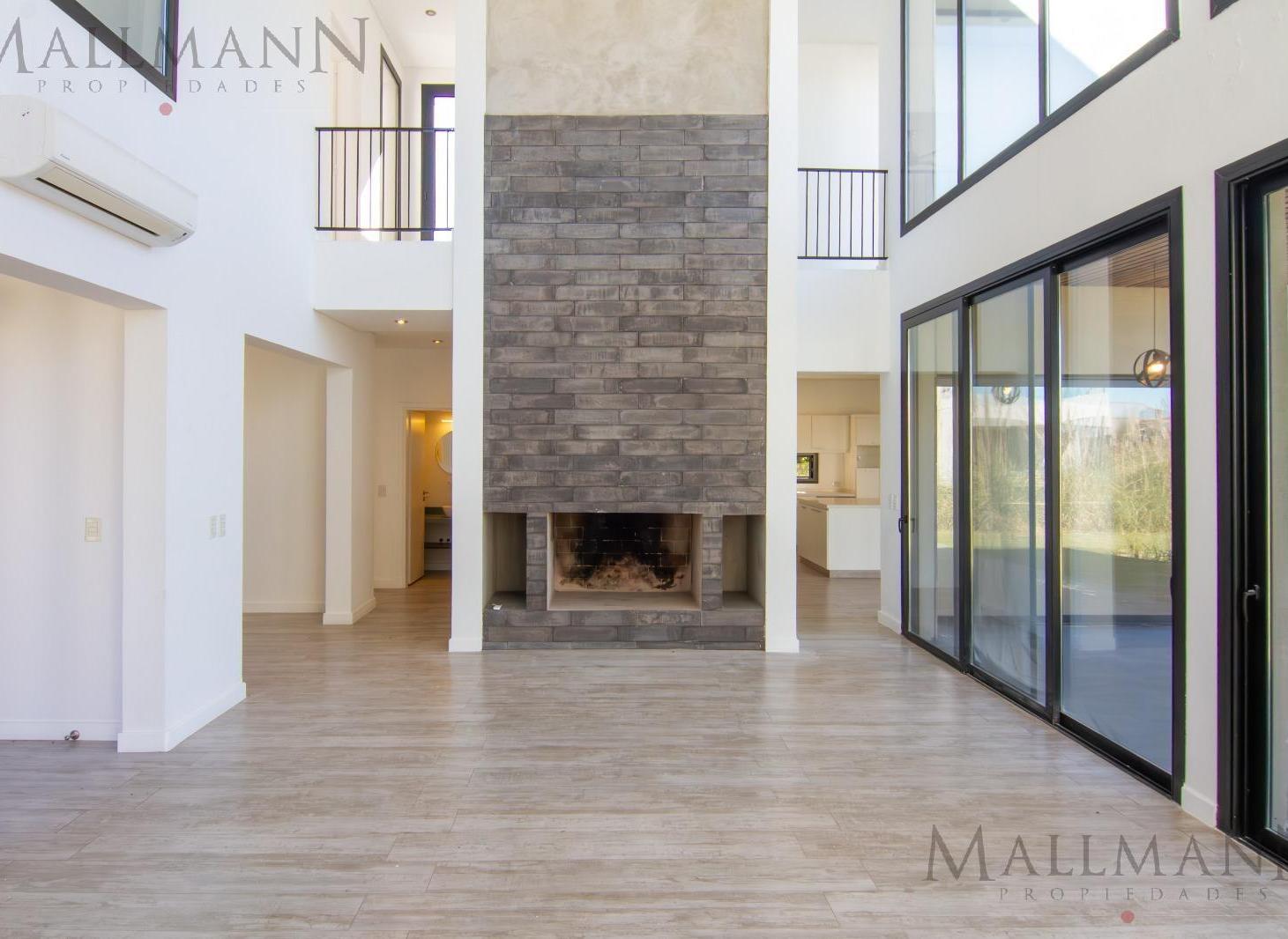 Foto de Casa en Venta 4 Dorms en Suite sobre la laguna con pileta en Pilará, imagen 2