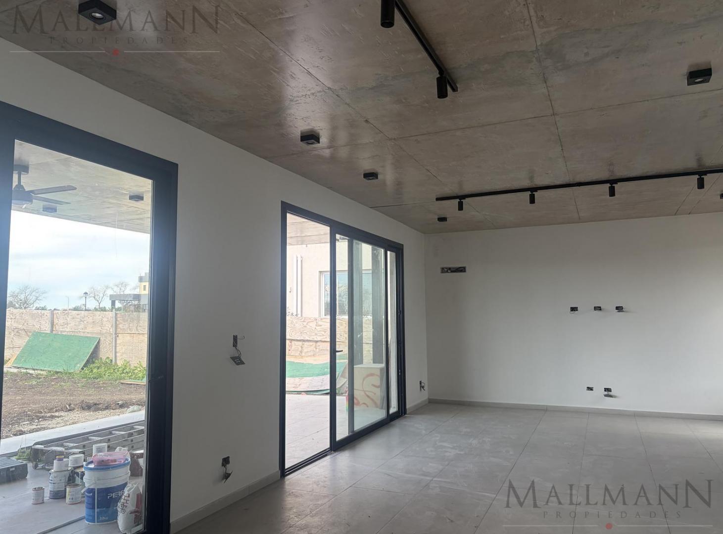 Foto de Venta Casa 5 Ambientes en Tilbury Norte, Pilará, imagen 1