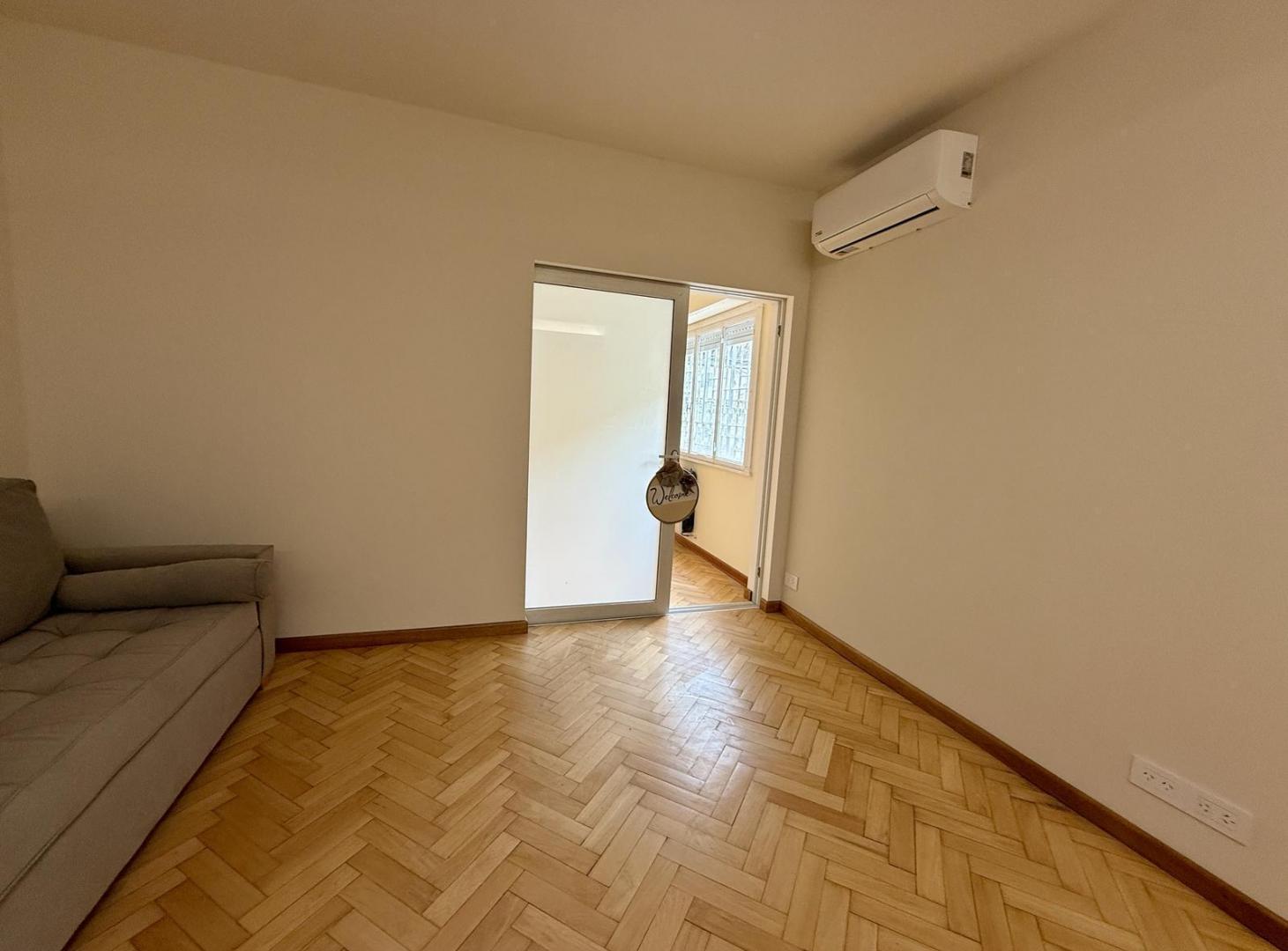 Foto de Departamento 3 ambientes primer piso por escalera Reciclado, imagen 4