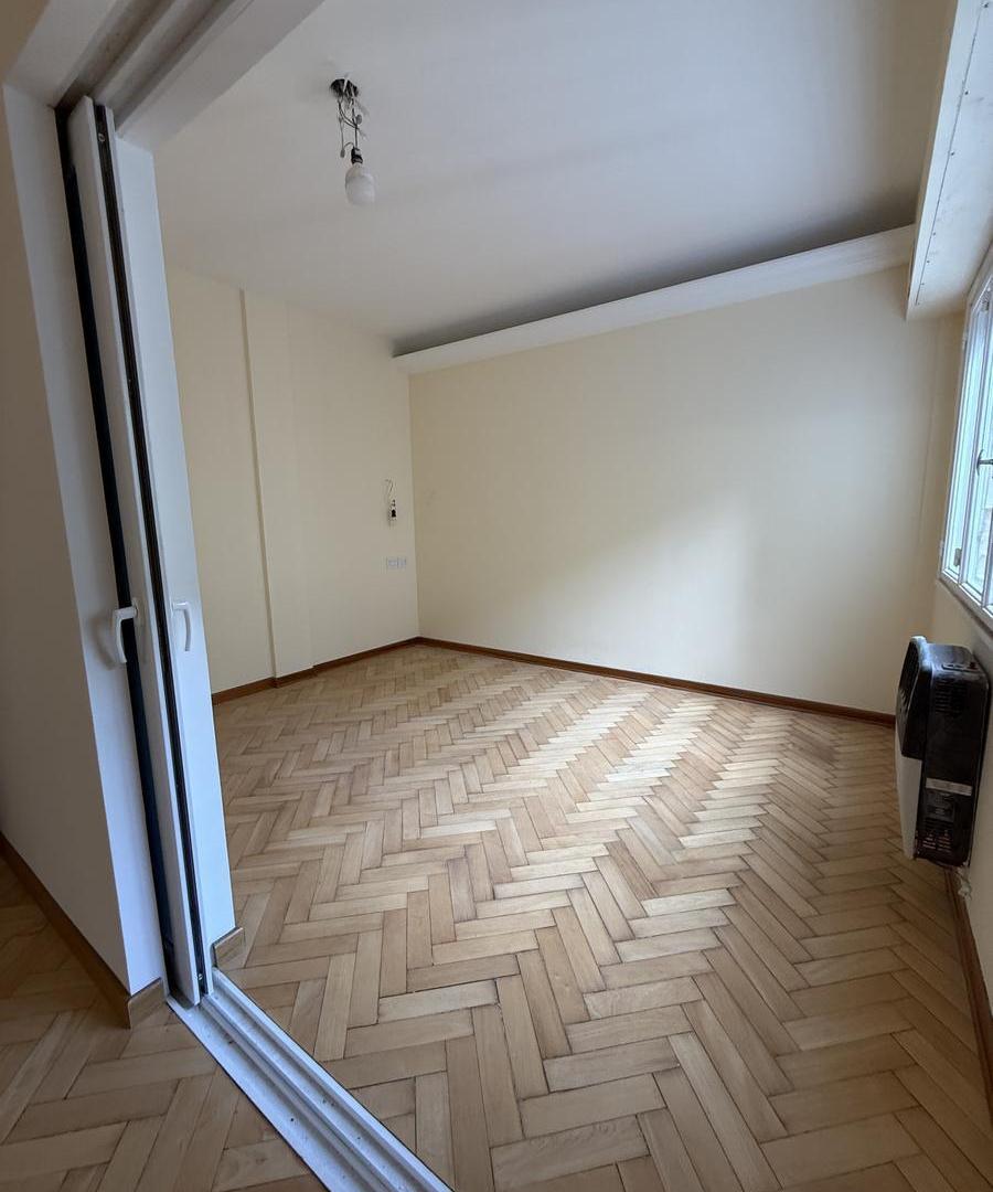 Foto de Departamento 3 ambientes primer piso por escalera Reciclado, imagen 5