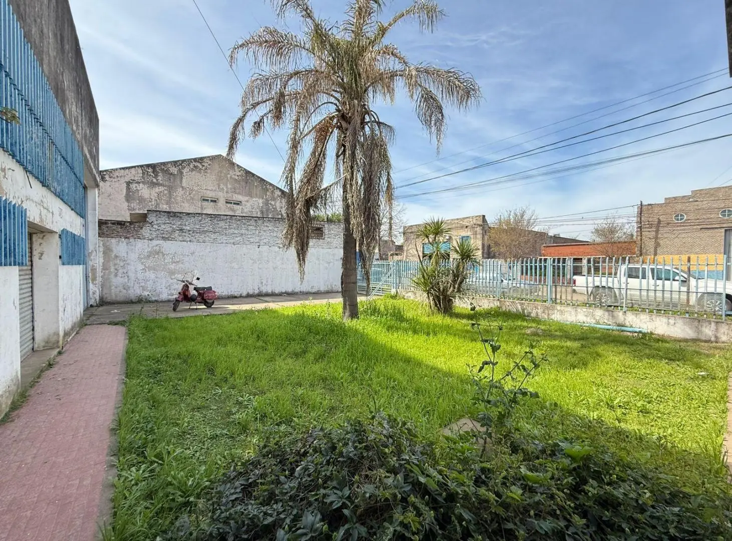 Galpón en venta de 360 m2 cubiertos y 967 m2 de terreno!!!! 2