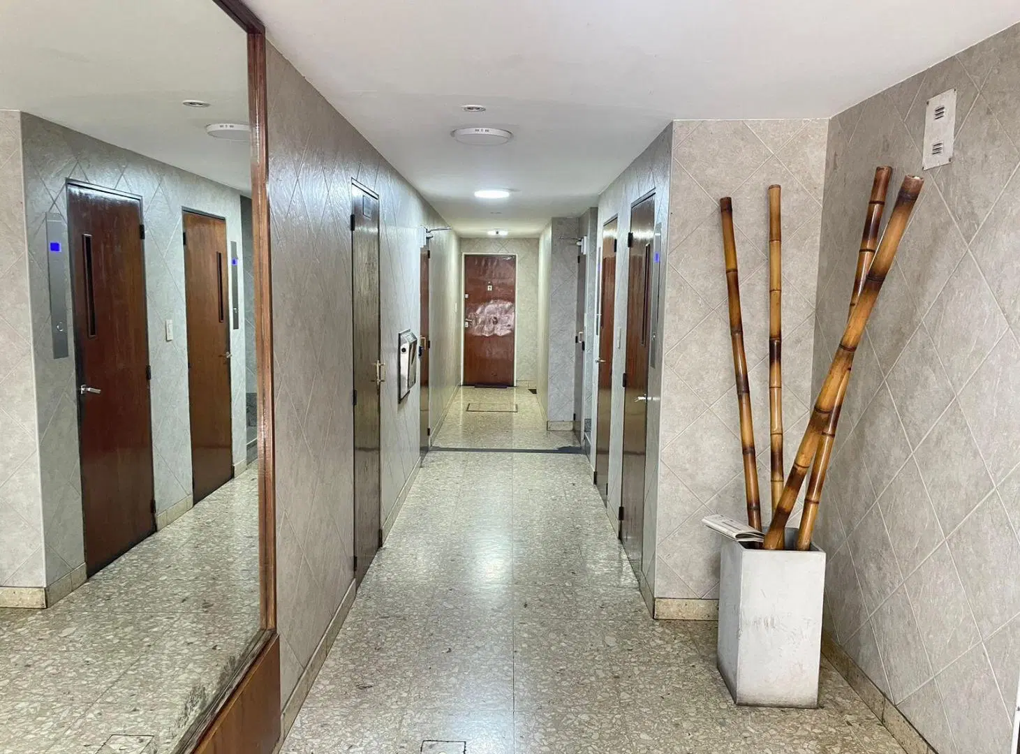 Departamento de 2 dormitorios con cochera! Barrio Martin 5