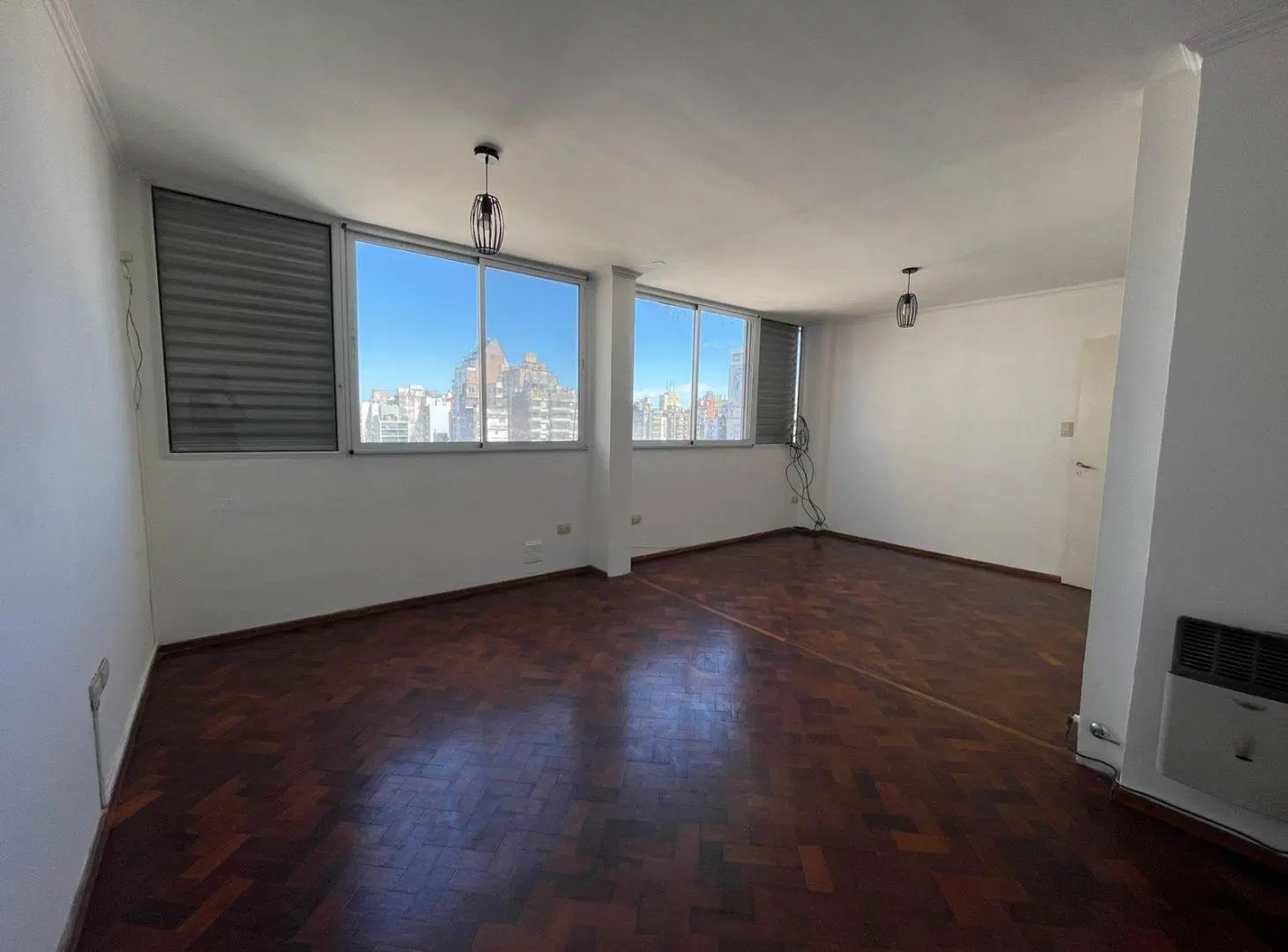 Departamento de 2 dormitorios con cochera! Barrio Martin 1