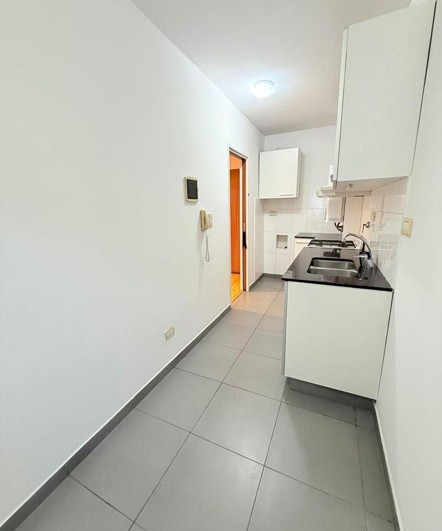 Foto de Departamento al frente con balcón, imagen 5