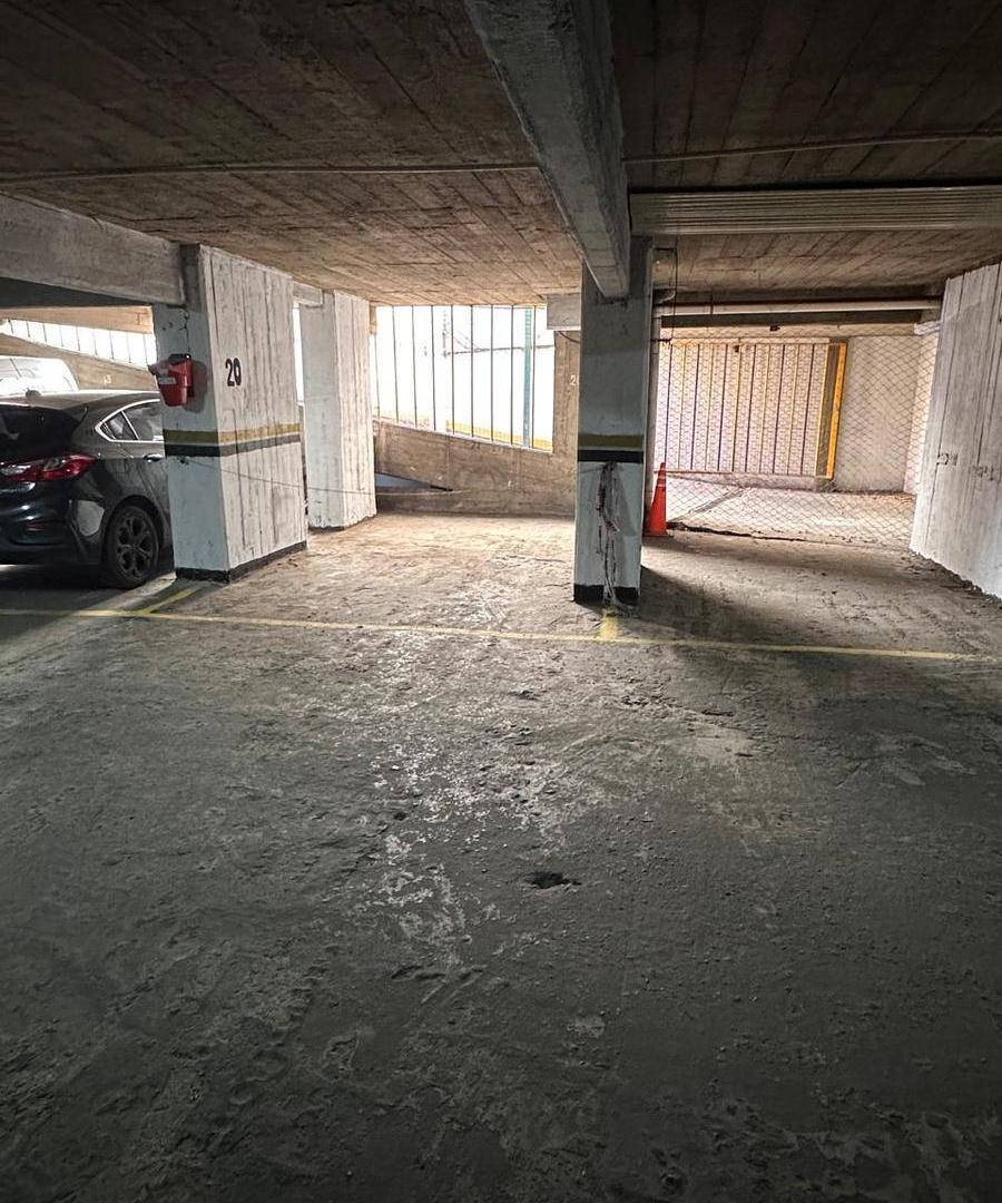 Foto de Cochera en venta sin expensas en zona centro, imagen 4