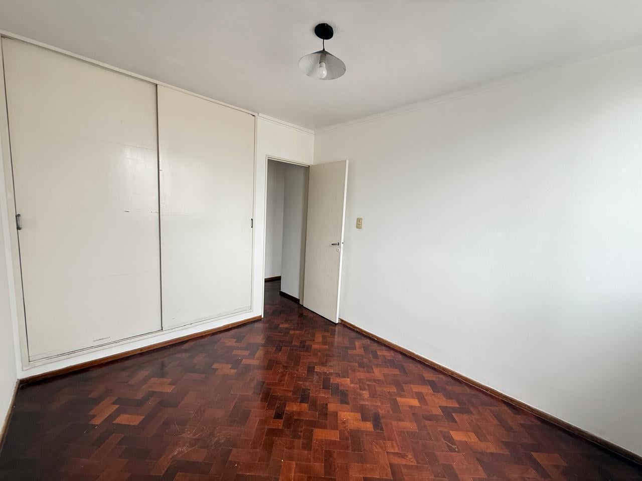 Foto de Departamento de 2 dormitorios con cochera! Barrio Martin, imagen 5